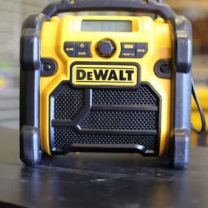 DEWALT Cordless Radios for Canadian Jobsites