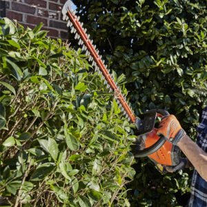 Husqvarna Hedge Trimmers and Hedge Cutters
