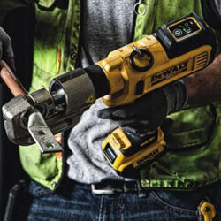 DEWALT Cordless Cable Cutting Tool